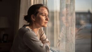 Bassa autostima: le 10 frasi quotidiane che tradiscono l’insicurezza senza accorgersene